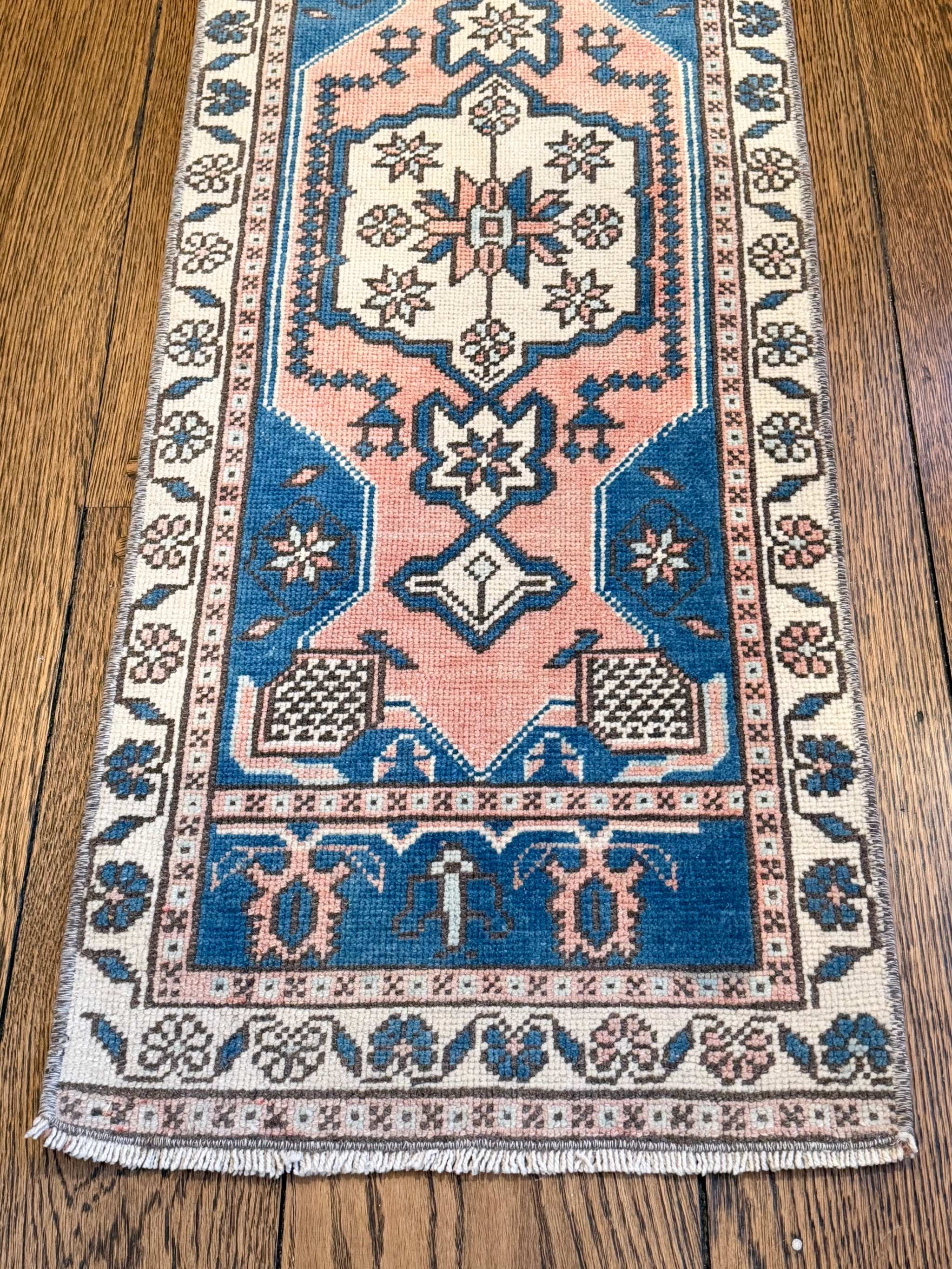 1’5”x3’11” Vintage Oushak longer mat