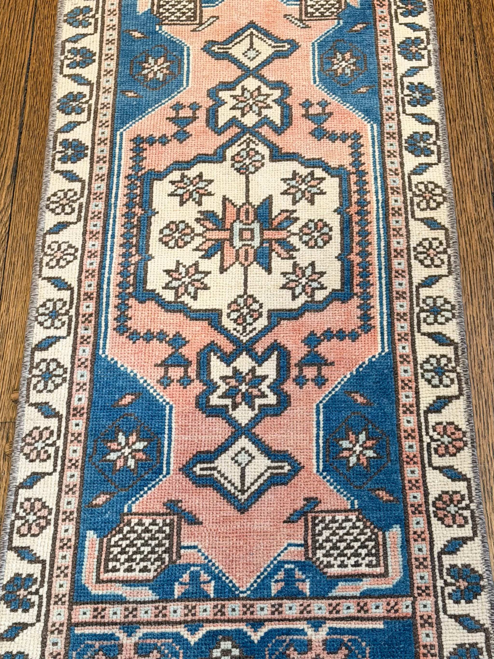 1’5”x3’11” Vintage Oushak longer mat