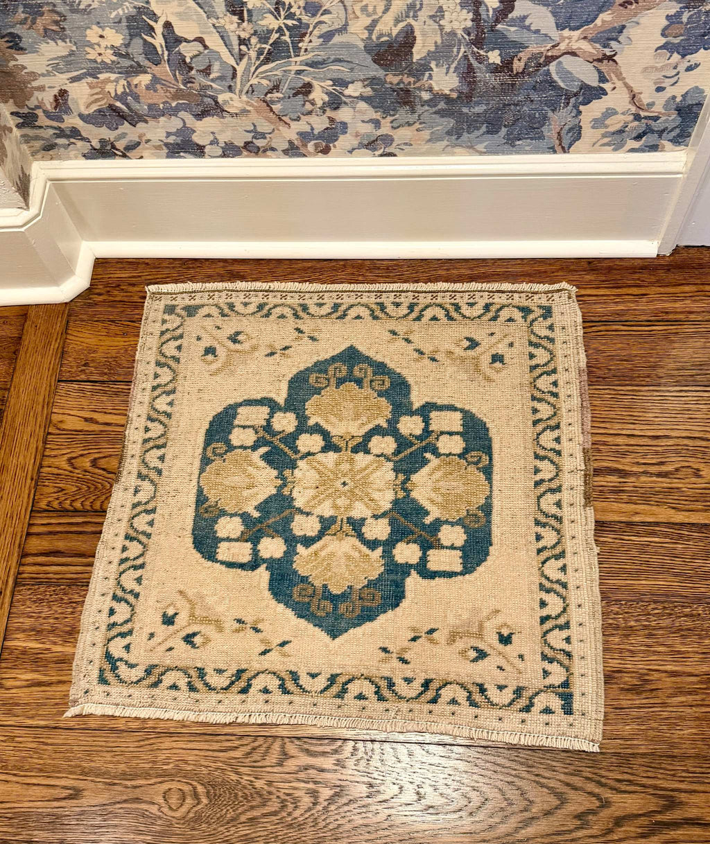 2’2”x2’2” Square Vintage Mat