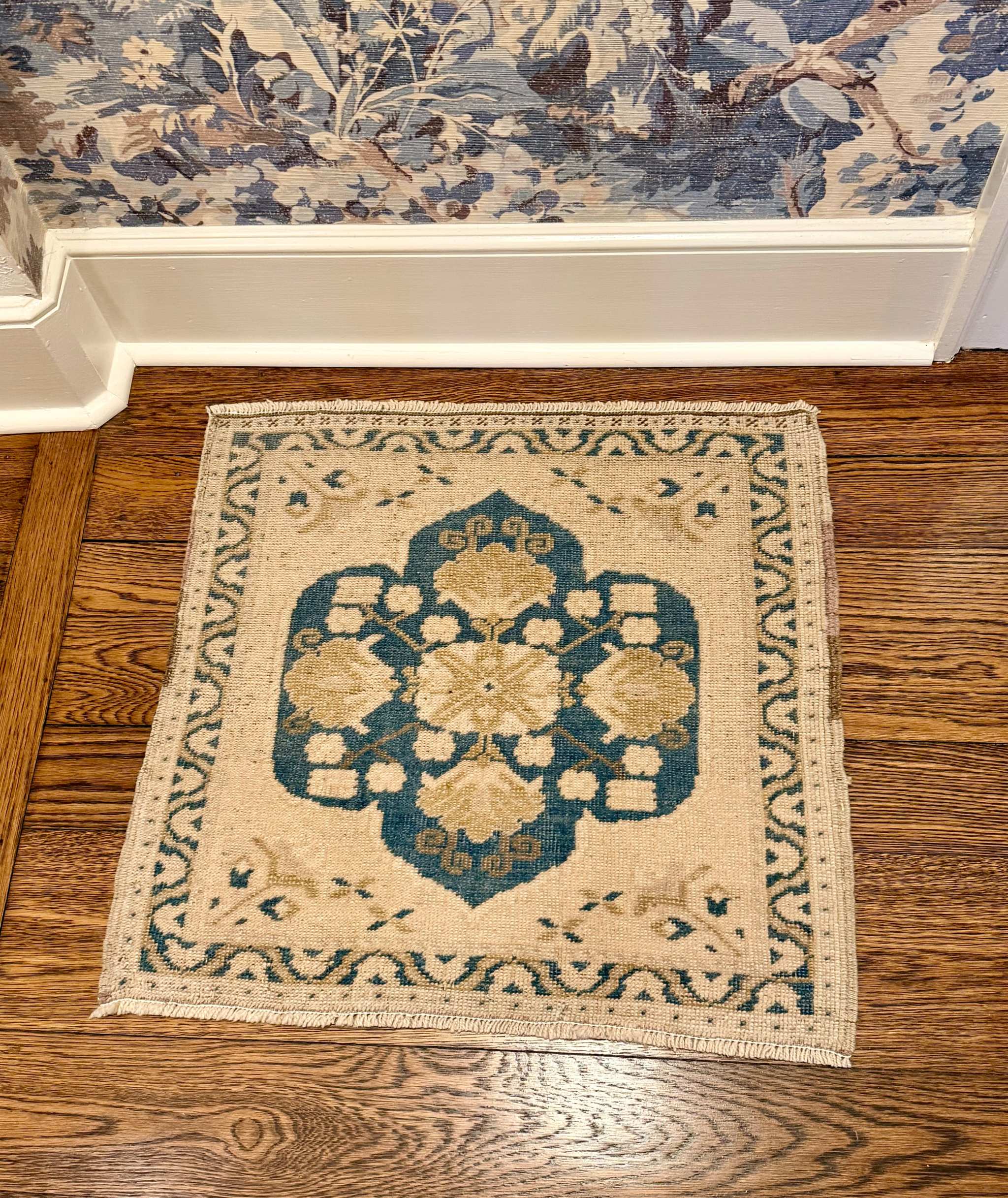 2’2”x2’2” Square Vintage Mat