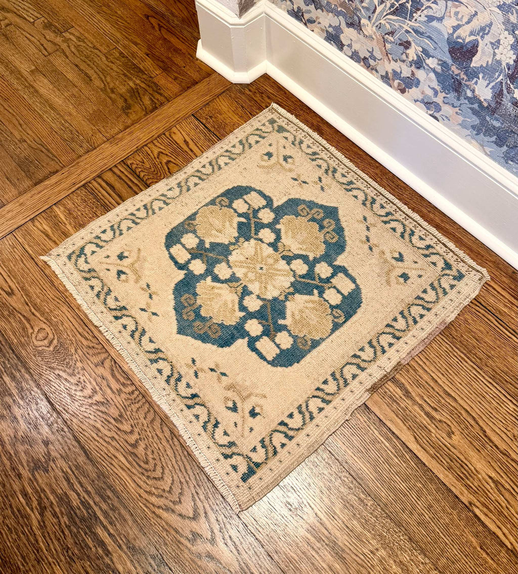 2’2”x2’2” Square Vintage Mat