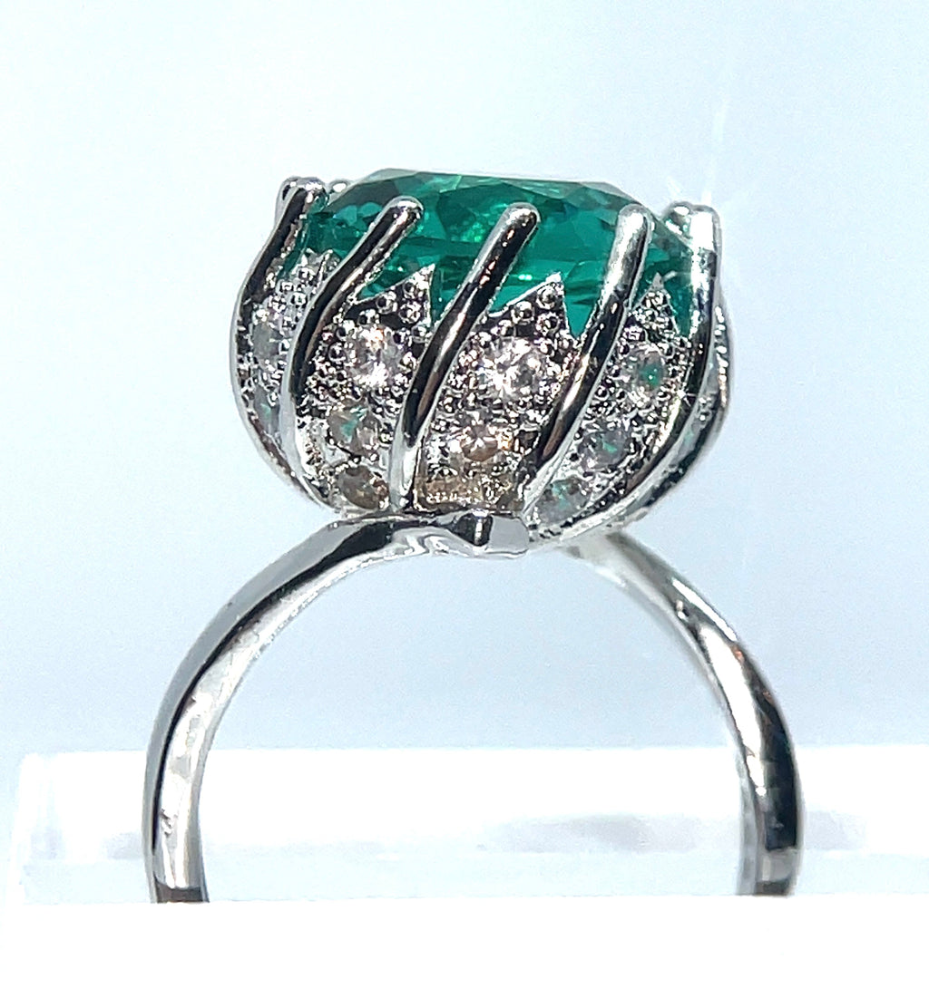 Grand Lotus Ring