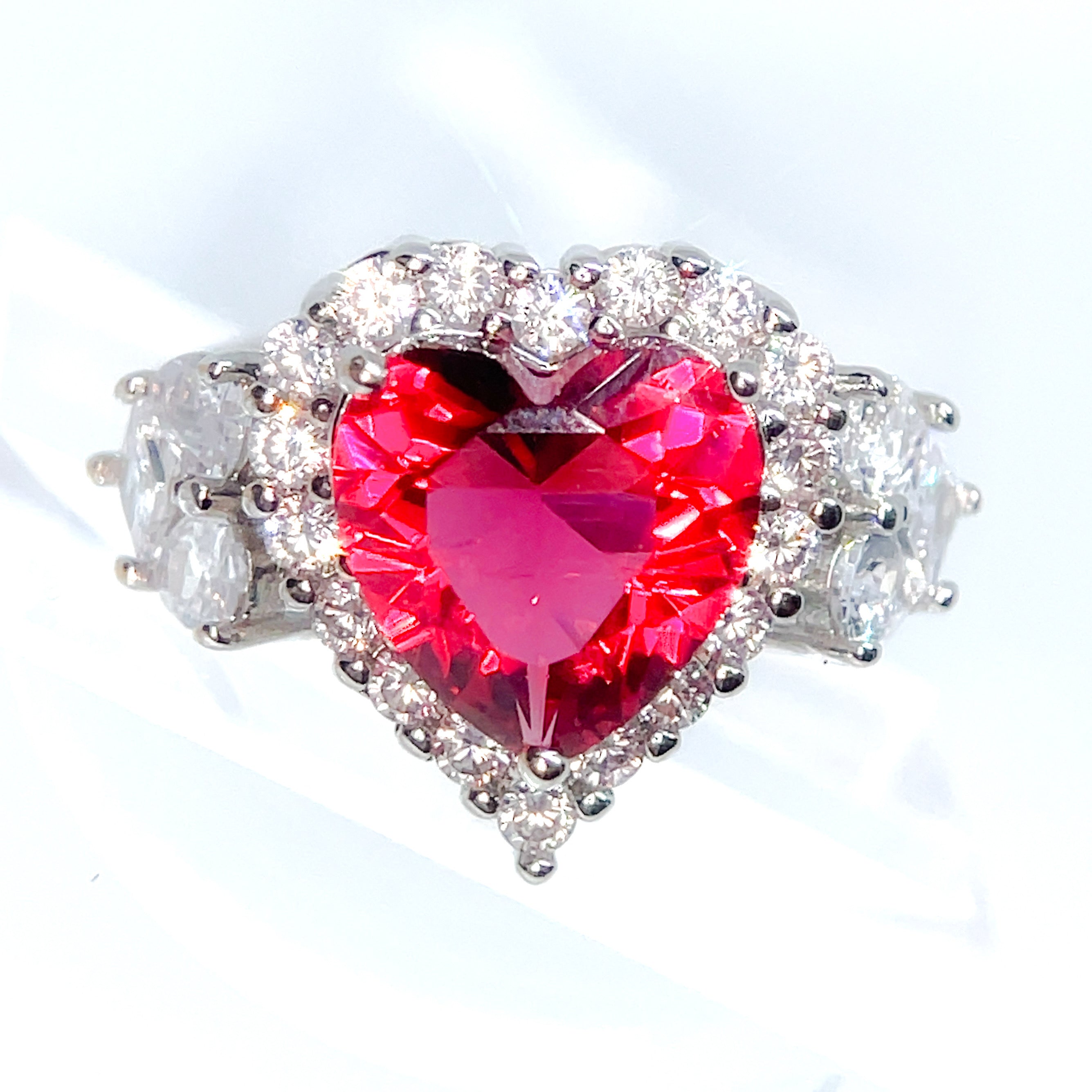 Brittania Ring