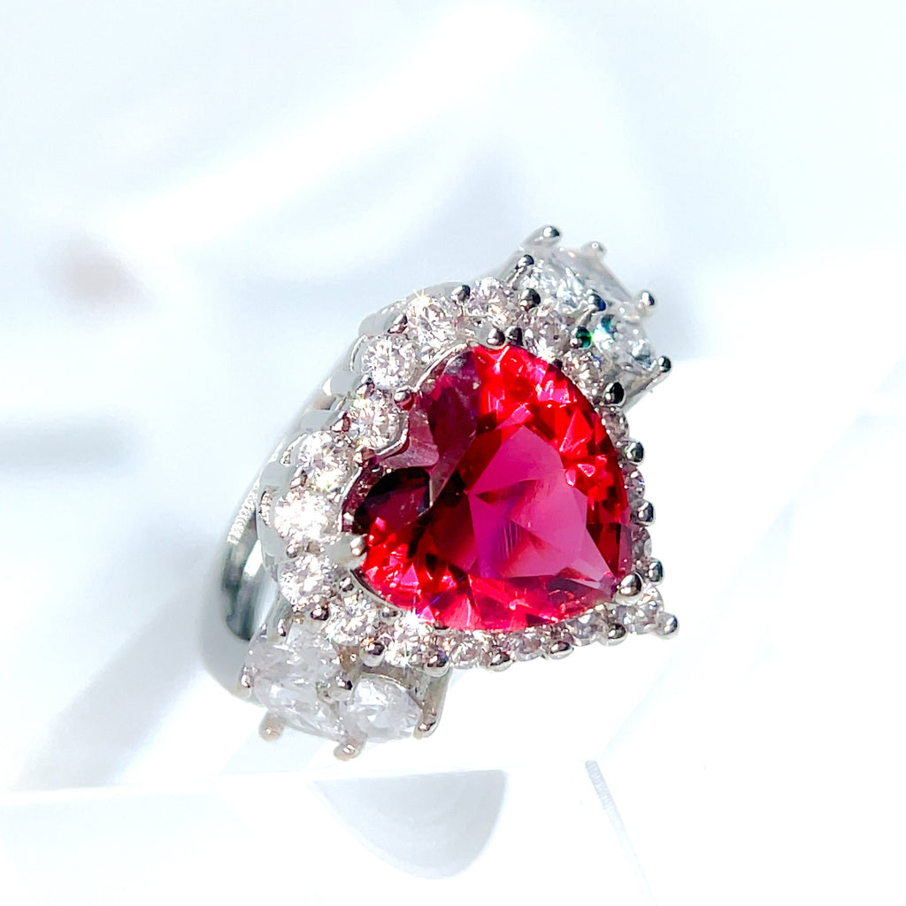 Brittania Ring