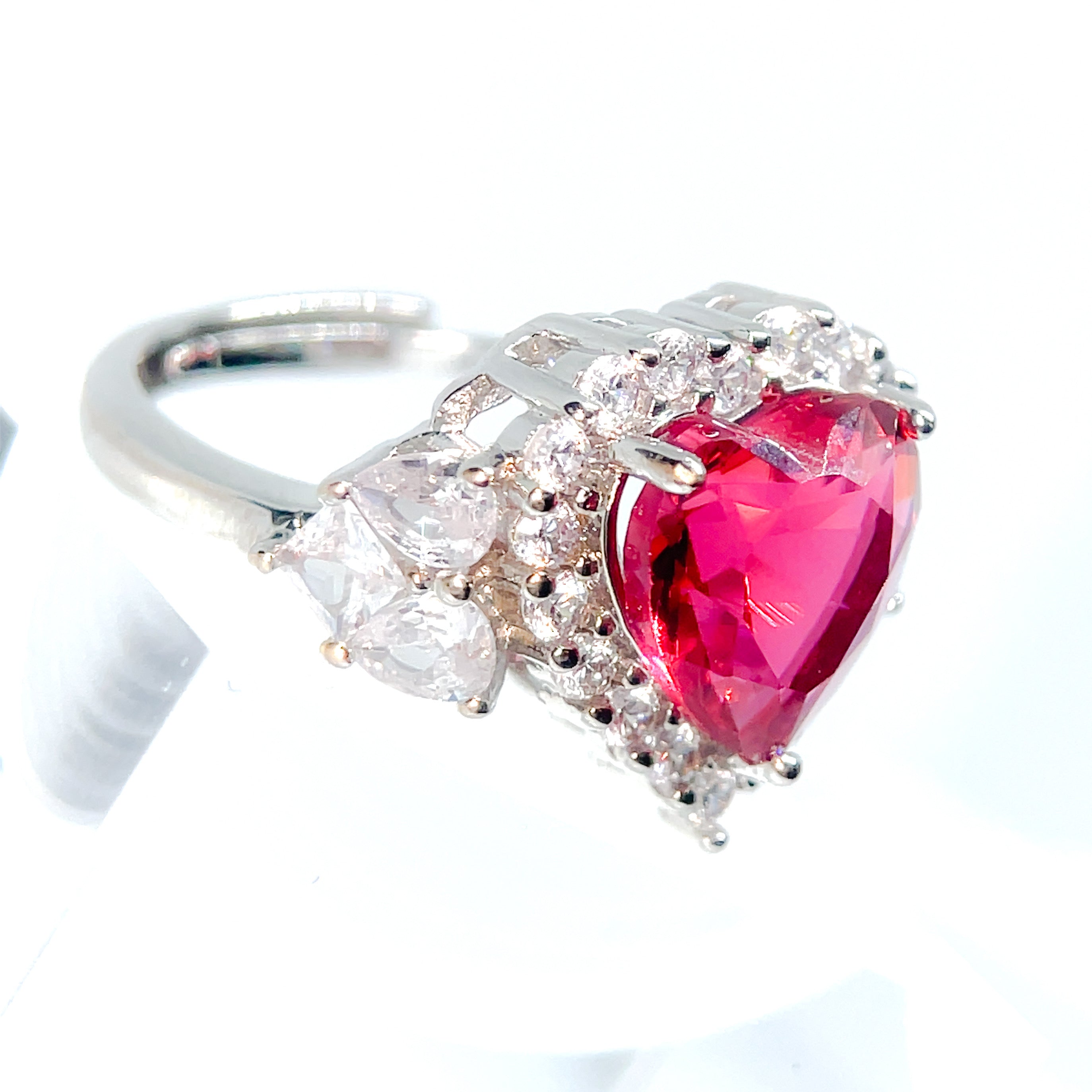 Brittania Ring