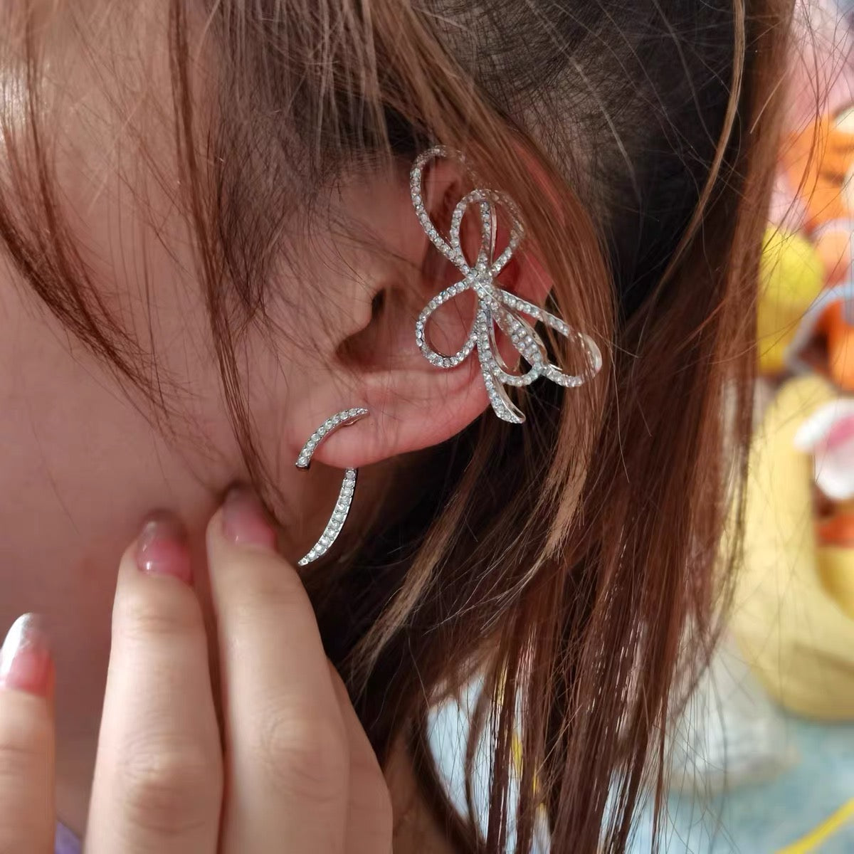 Asymmetrical Ribbon Ear Cuff Earring