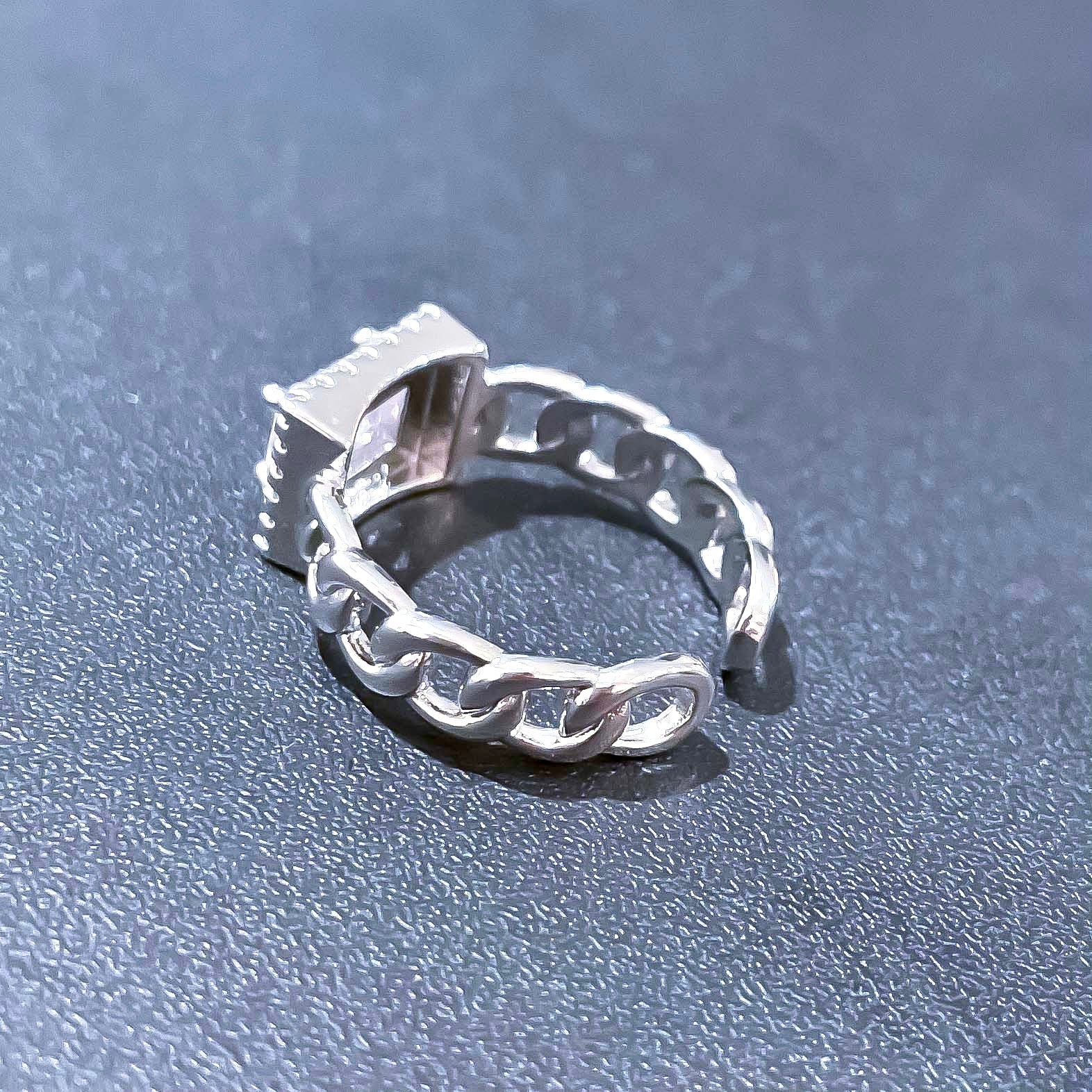 Versalius Cuban Chain Ring