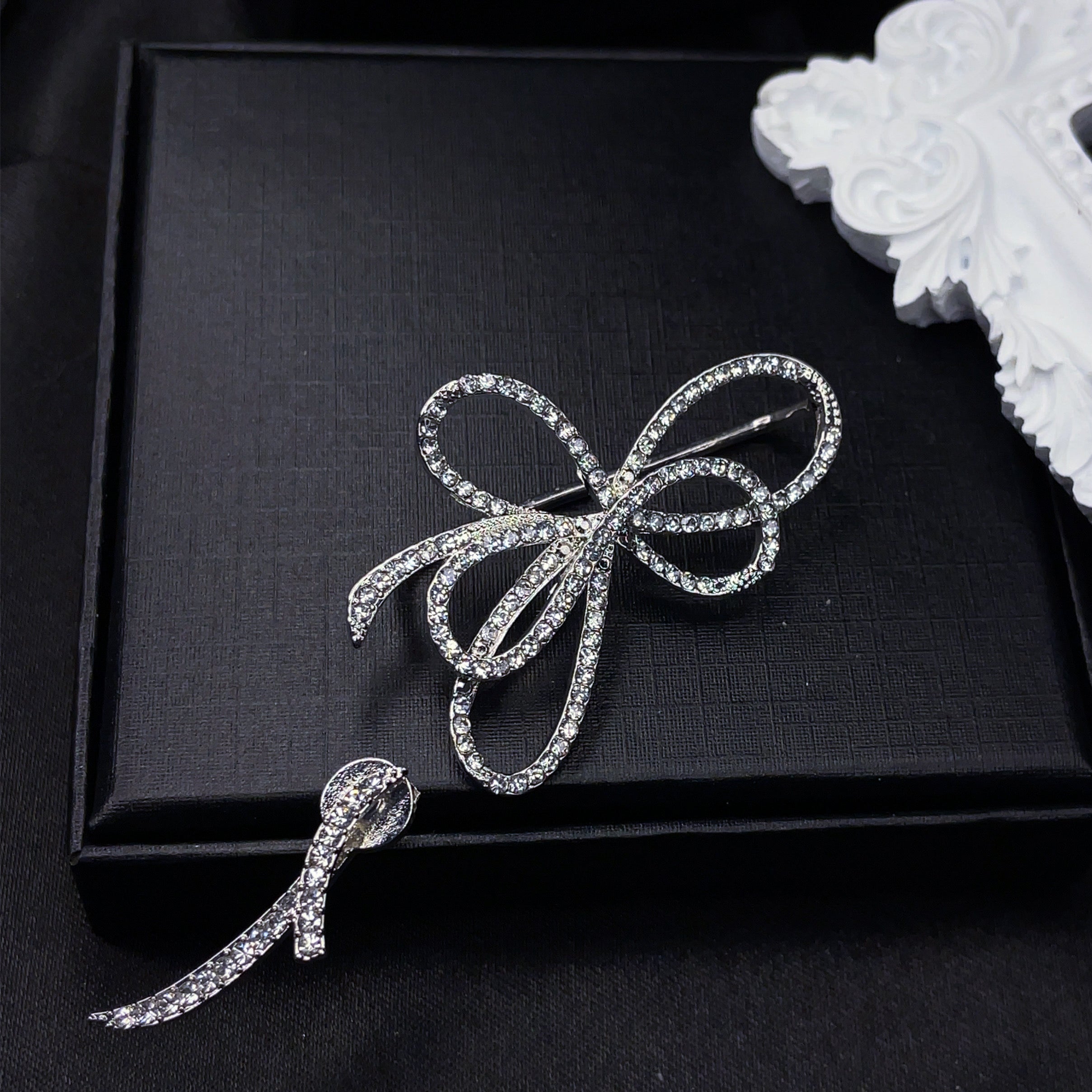 Asymmetrical Ribbon Ear Cuff Earring