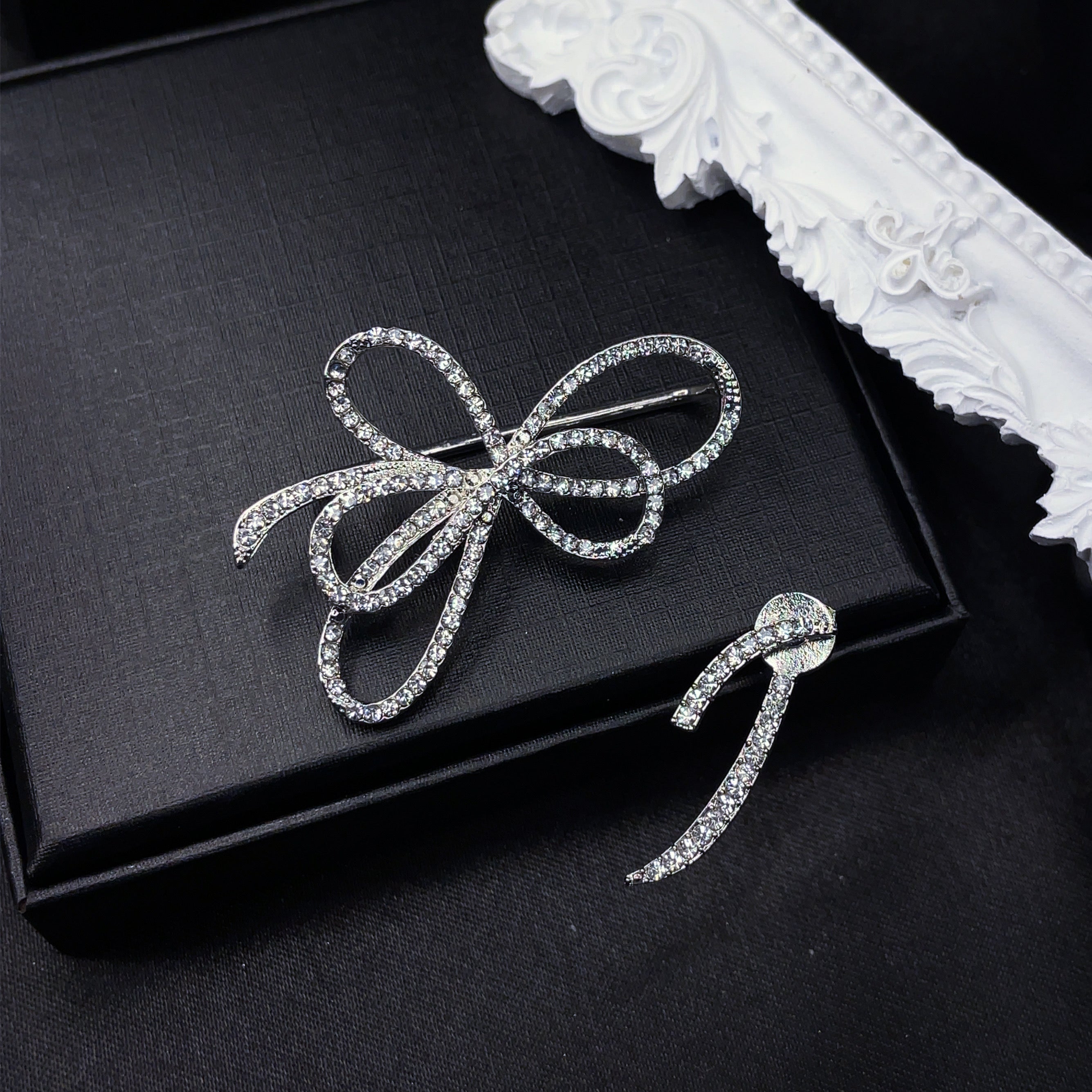 Asymmetrical Ribbon Ear Cuff Earring